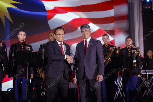 NIK NAZMI NIK AHMAD