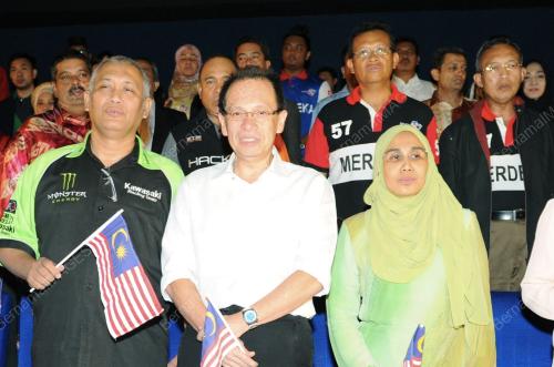 KL52_28082014_AHMAD_LAGU