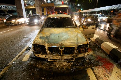 KL52_29092016_KERETA_TERBAKAR