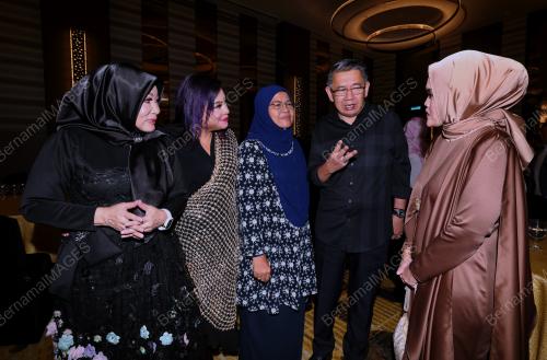 DATUK SERI SALAHUDDIN AYUB