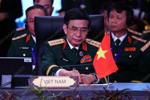 MESYUARAT MENTERI-MENTERI PERTAHANAN ASEAN KE 19