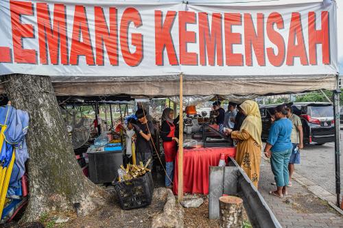 TINJAUAN JUALAN LEMANG