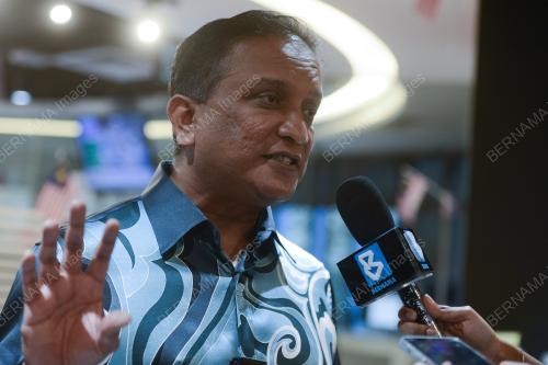 DATUK SERI REEZAL MERICAN NAINA MERICAN