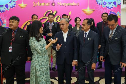 DATUK FAHMI FADZIL