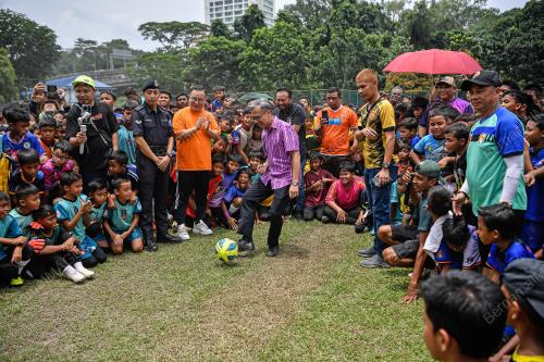 FAHMI FADZIL