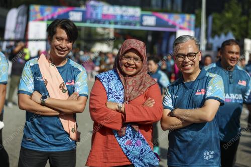 FAHMI FADZIL