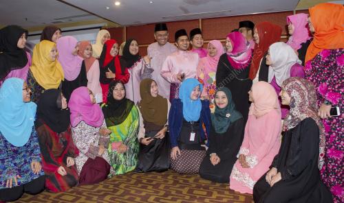 KL53_08072015_IFTAR
