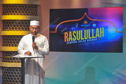 SENATOR IDRIS AHMAD