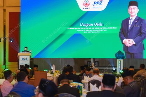DATUK DR MOHD NA'IM MOHKTAR