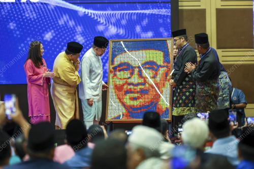 DATUK SERI ANWAR IBRAHIM