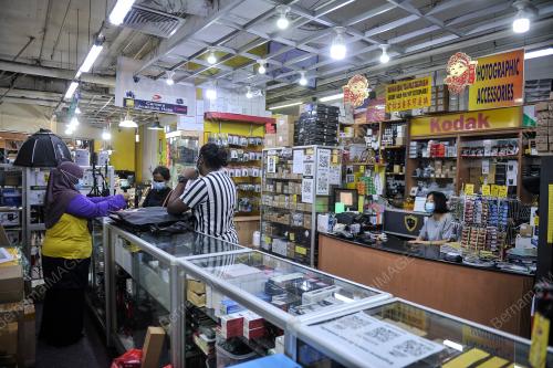 TINJAUAN KEDAI PERALATAN FOTOGRAFI DIBENARKAN BEROPERASI