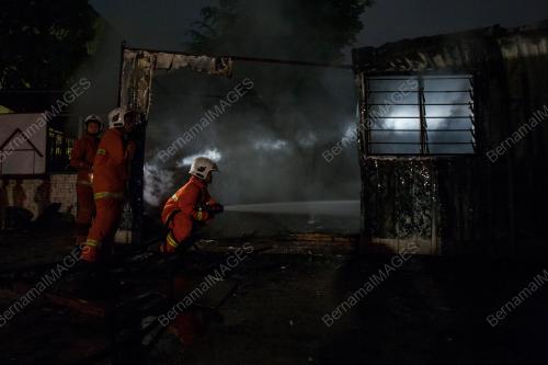 KL53_10082017_TERBAKAR