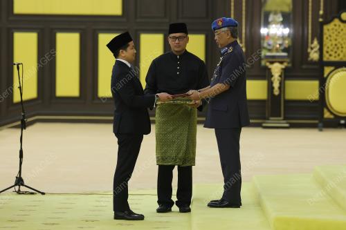 AL-SULTAN ABDULLAH RI'AYATUDDIN AL-MUSTAFA BILLAH SHAH