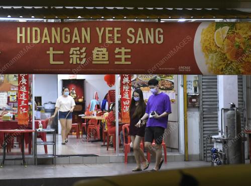 TINJAUAN MAKAN MALAM AMBANG TAHUN BARU