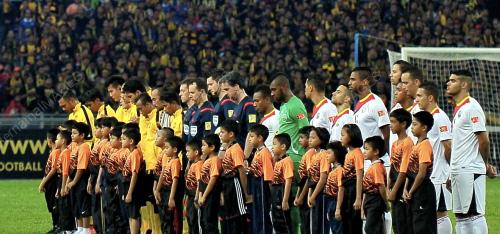 KL53_11062015_BOLA