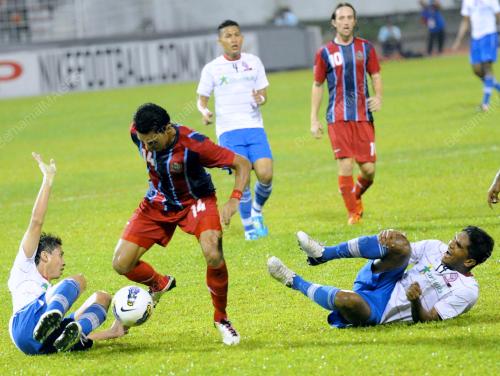 KL53_11102012_ATM_LIONS_XII