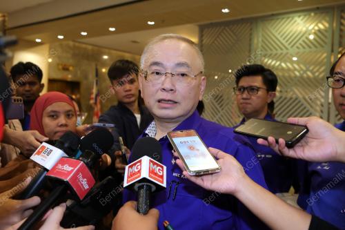 DATUK SERI IR DR WEE KA SIONG