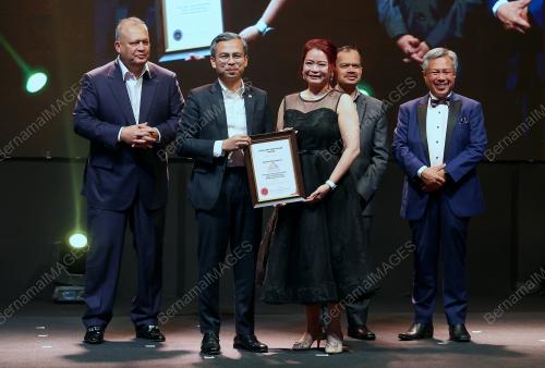 FAHMI FADZIL