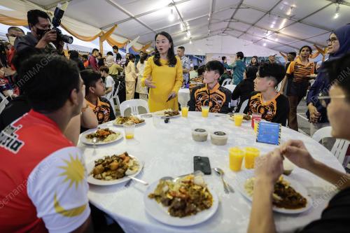 HANNAH YEOH