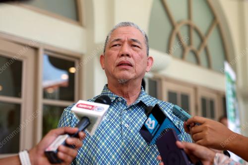 DATUK SERI FADILLAH YUSOF