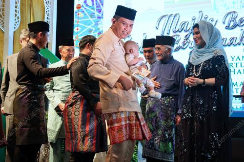 TUN ABDUL TAIB MAHMUD