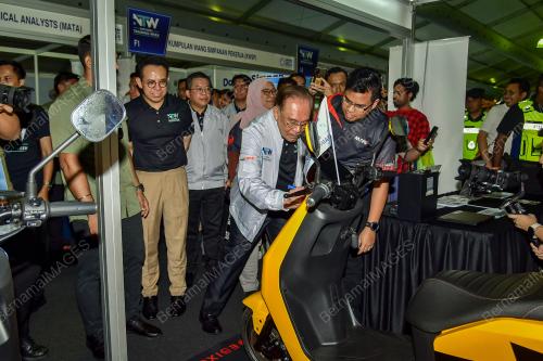DATUK SERI ANWAR IBRAHIM