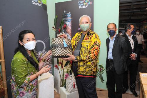TAN SRI ANNUAR MUSA