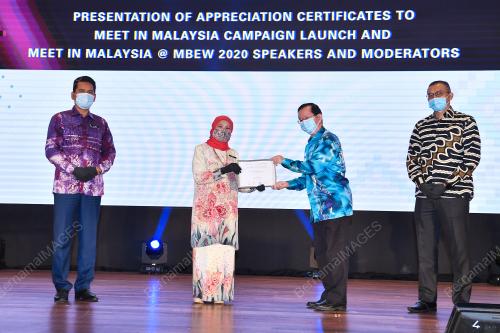 DATUK SERI NANCY SHUKRI