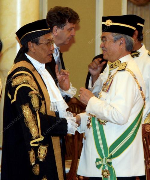 TUN ABDULLAH AHMAD BADAWI