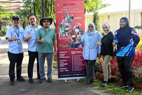 PUTERI KHAIRUL FATHIAH FAHIMUDIN