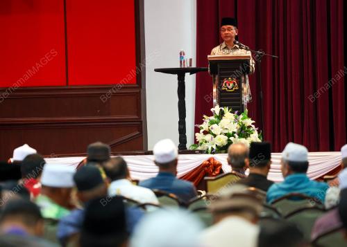 PENYAMPAIAN BANTUAN IHYA RAMADAN DAN TAULIAH AMIL ZAKAT WILAYAH