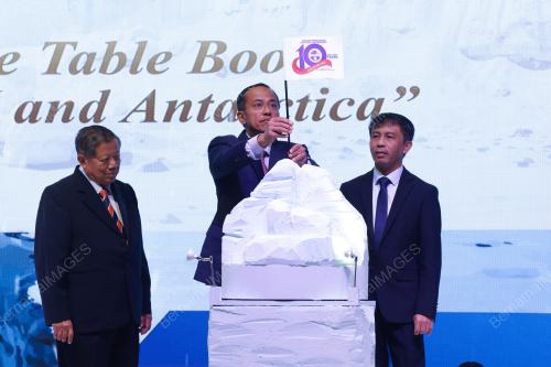 DATUK SERI DR AHMAD SAMSURI MOKHTAR