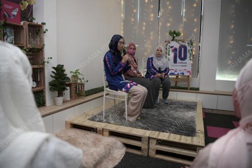 MAJLIS 10 TAHUN IMAN PUBLICATION