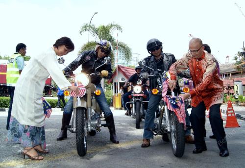 KL53_19072012_KIBAR_JALUR_GEMILANG