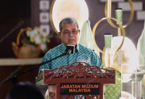 DATUK AARON AGO DAGANG