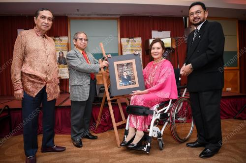 SENATOR DATUK RAS ADIBA RADZI