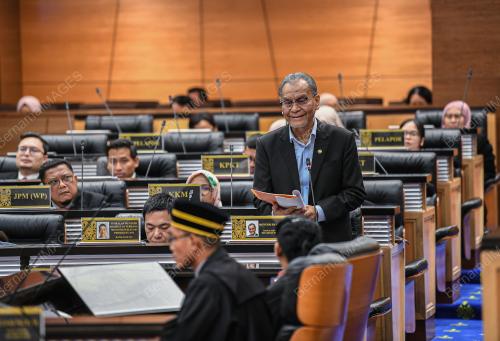 DATUK SERI DR DZULKEFLY AHMAD