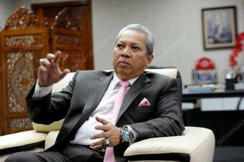 KL53_23112016_ANNUAR_UMNO