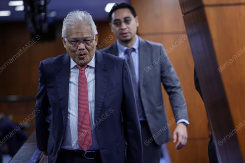 DATUK SERI HAMZAH ZAINUDIN