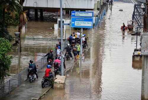 TINJAUAN BANJIR SEKITAR IBU KOTA