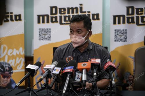 DATUK AHMAD SHAPAWI ISMAIL