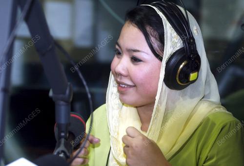 ERNI DEKRITAWATI YULIANA BUKHARI