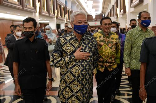 DATUK SERI ISMAIL SABRI YAAKOB