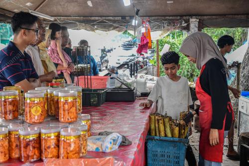 TINJAUAN JUALAN LEMANG