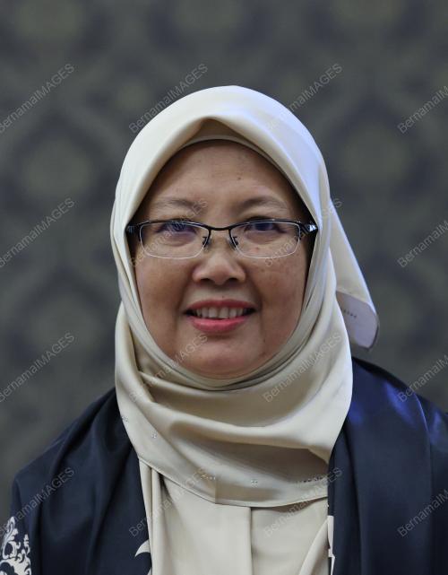 DR ZALIHA MUSTAFA