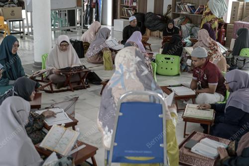 TADARUS AL-QURAN