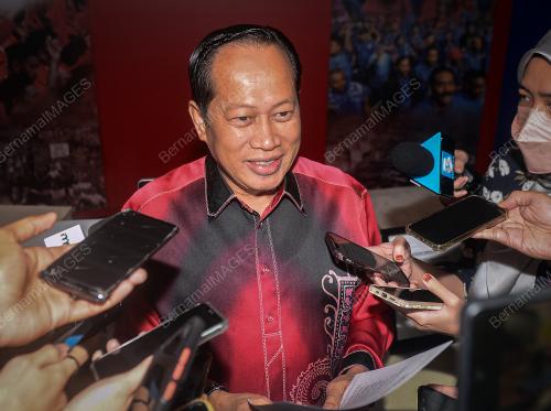 DATUK SERI AHMAD MASLAN