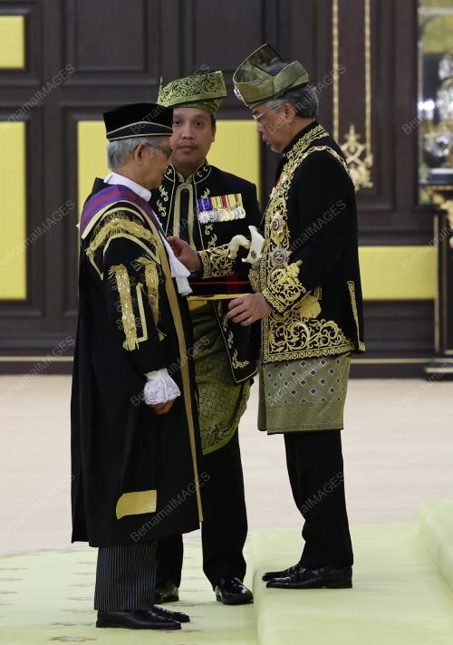 AL-SULTAN ABDULLAH RI'AYATUDDIN AL-MUSTAFA BILLAH SHAH