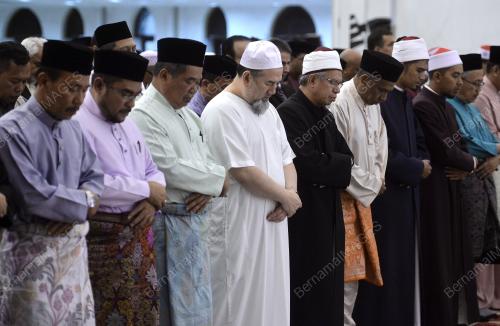KL54_06092018_AGONG_BN201808186139