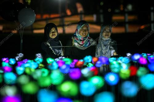 KL54_06122016_BUNGA_LED